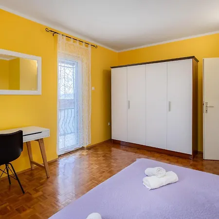 Cozy In With Wifi Appartamento