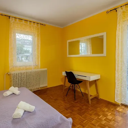 Cozy In With Wifi Appartamento