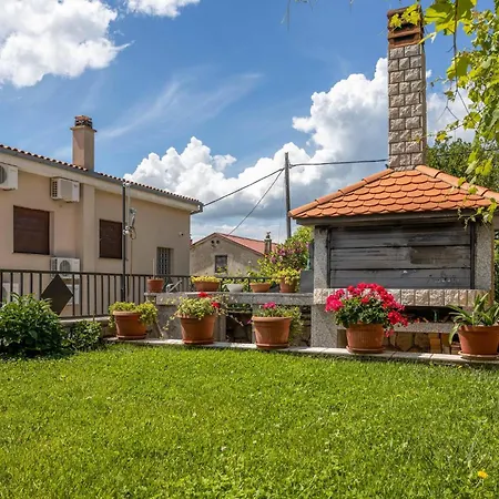 Cozy In With Wifi Apartment Crikvenica